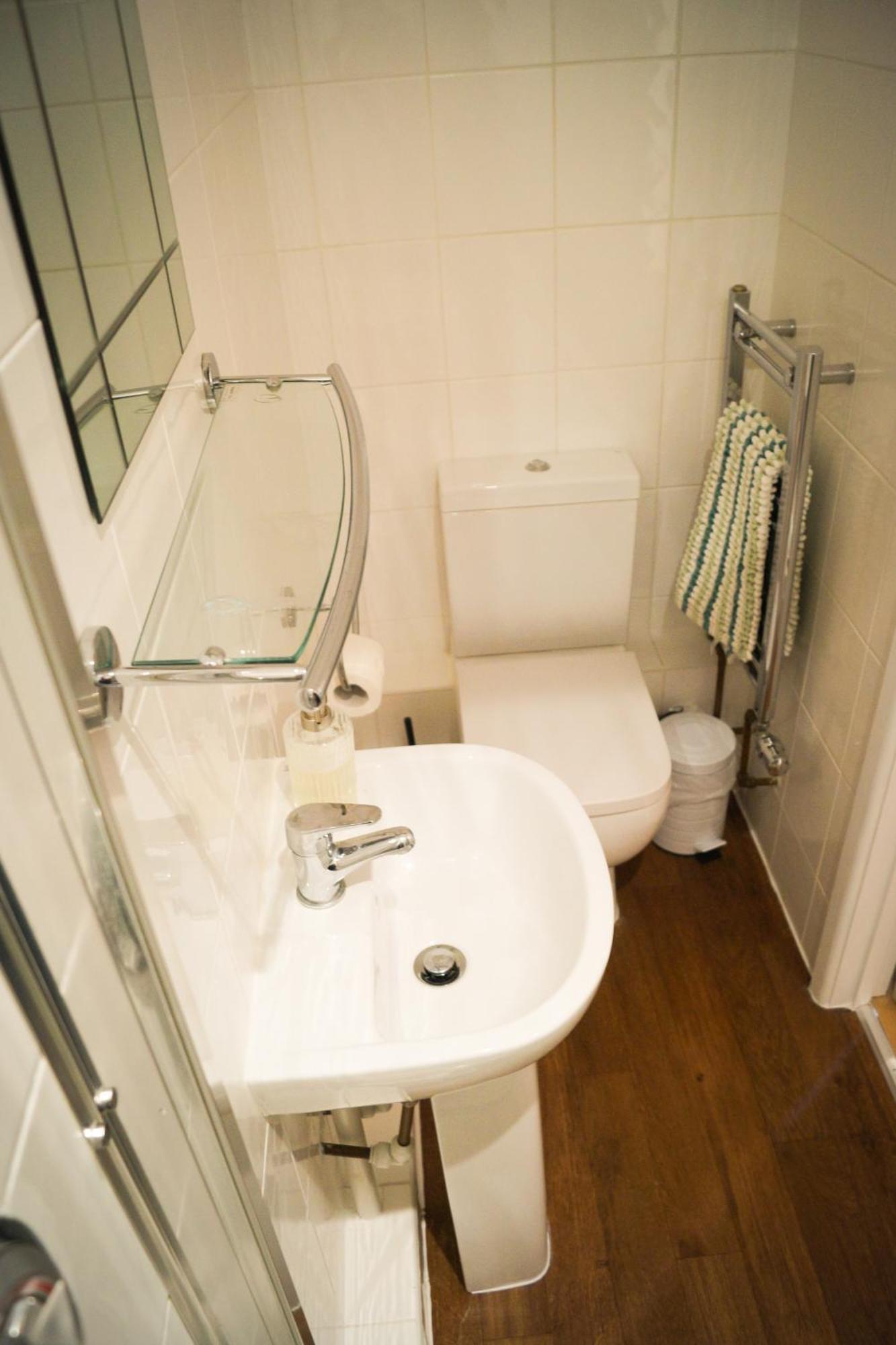 Lemon Tree - Newly Refurbished Coastal Hotel