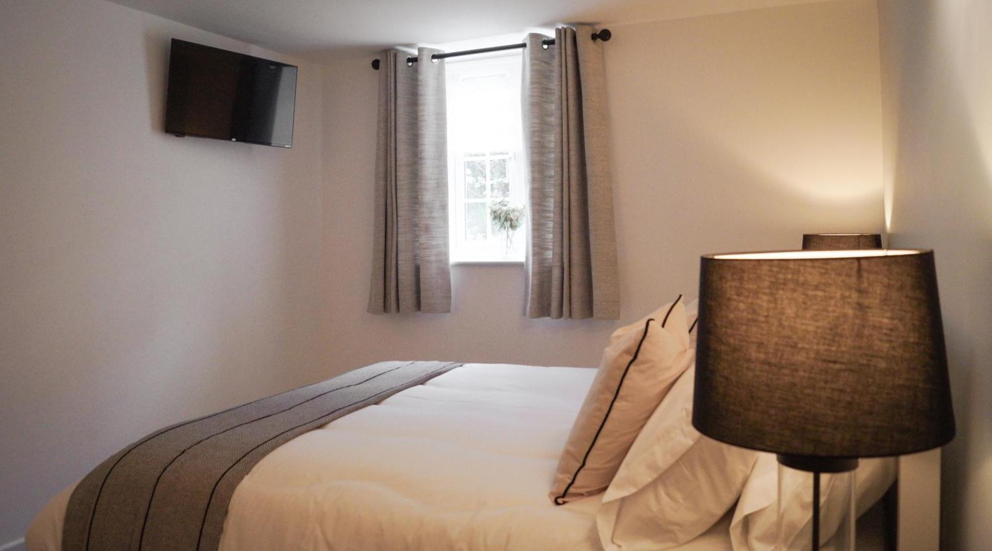 Lemon Tree - Newly Refurbished Coastal Hotel