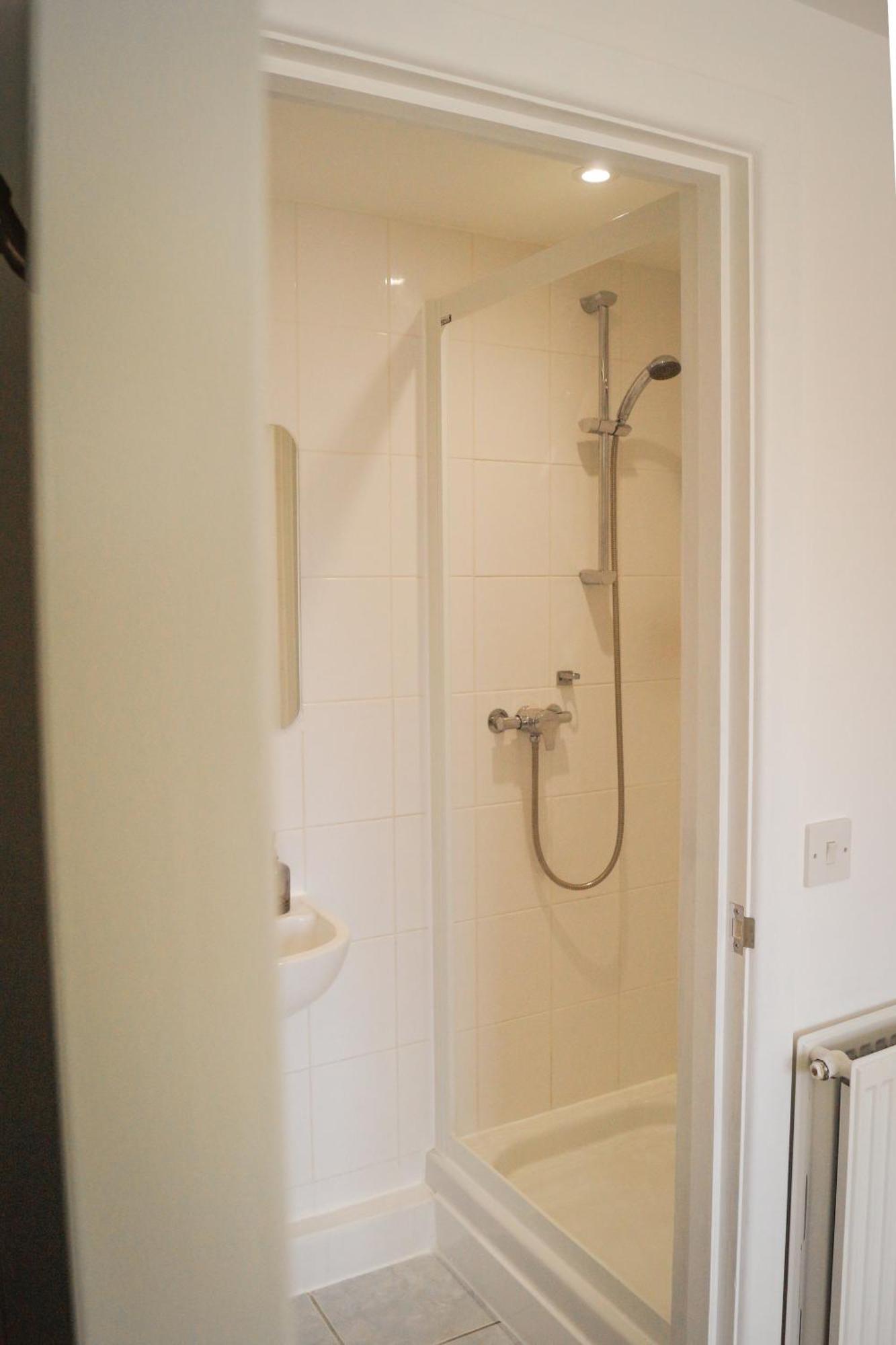 Lemon Tree - Newly Refurbished Coastal Hotel