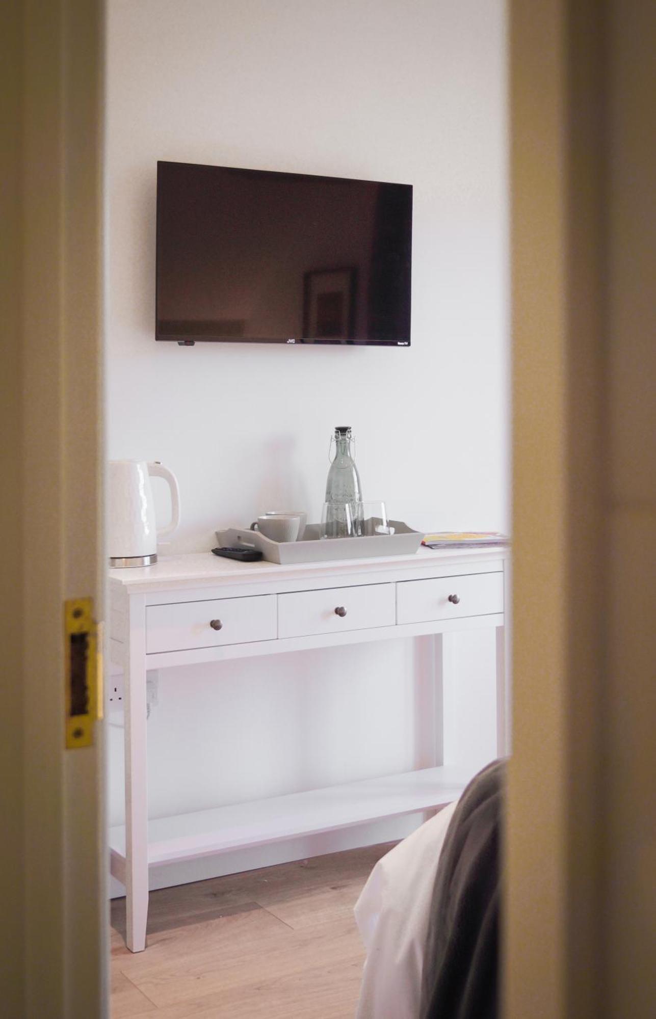 Hotel Lemon Tree - Newly Refurbished Coastal